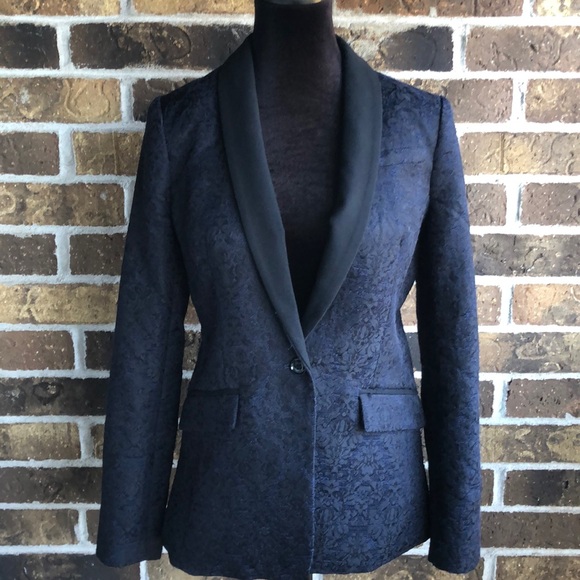 Banana Republic Jackets & Blazers - Banana REPUBLIC Navy Blue Black Collar Blazer